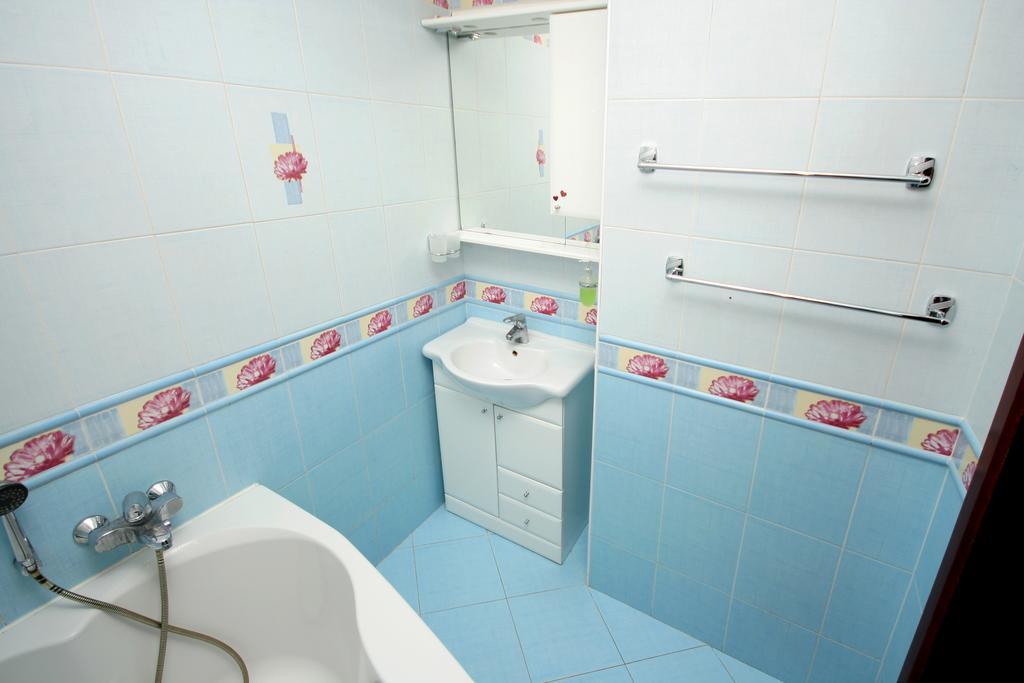Inn Home Apartments - Livoberezhna 基輔 外观 照片
