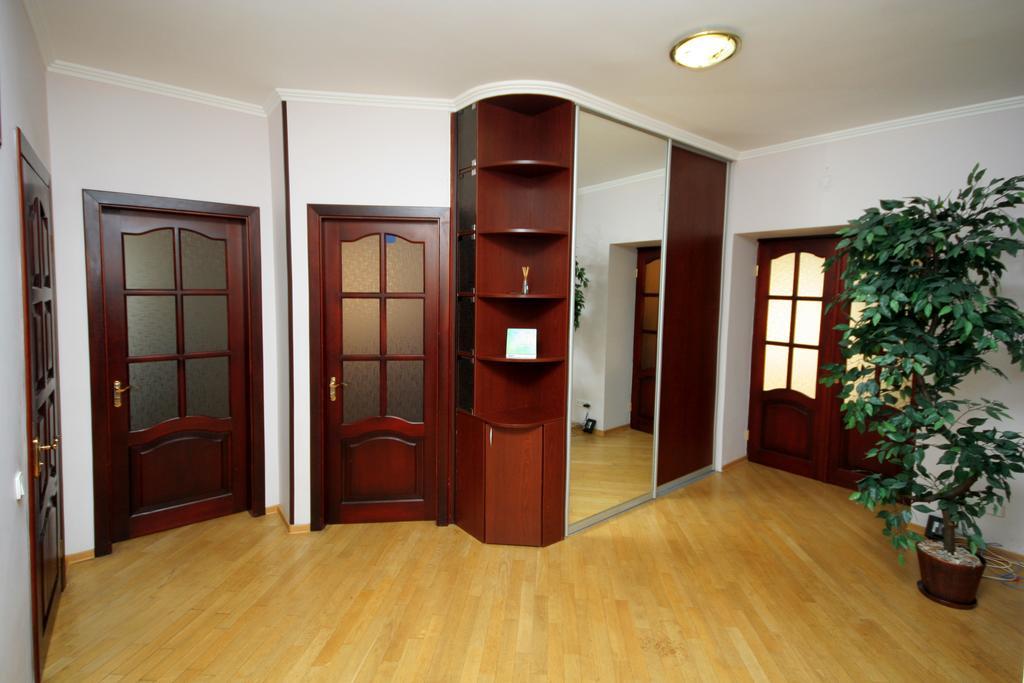 Inn Home Apartments - Livoberezhna 基輔 外观 照片