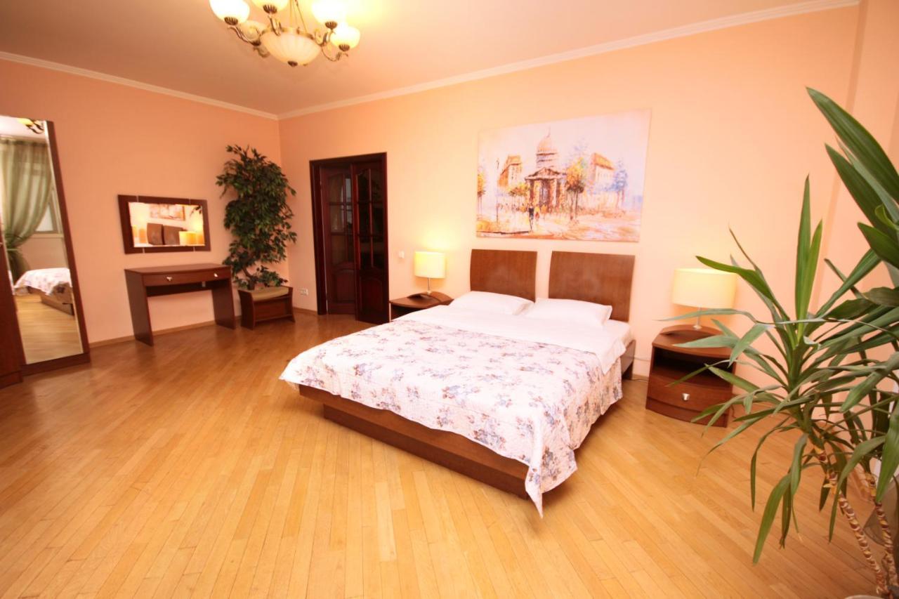Inn Home Apartments - Livoberezhna 基輔 外观 照片